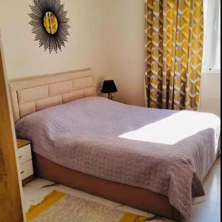 Barefoot Bay Retreat Golem (Tirana)